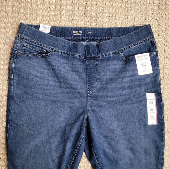 Levi 20S 35x23 Signature Gold Label Levi Strauss Totally Shaping Straight Capri - Picture 6 of 13